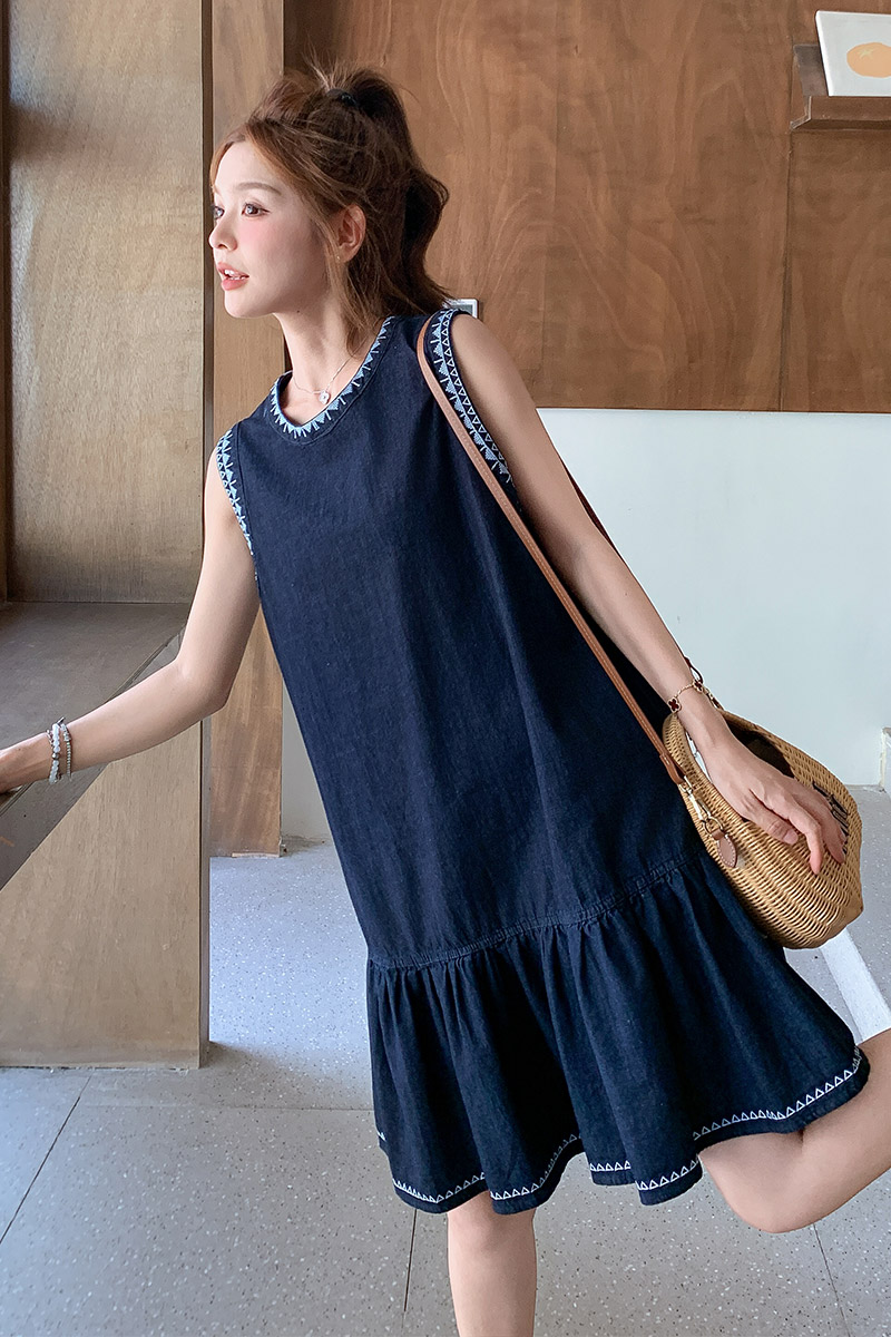 复古深蓝色甜美裙摆荷叶边拼接连衣裙女2025夏季高级感百搭牛仔裙,女装连衣裙,浙宝180A