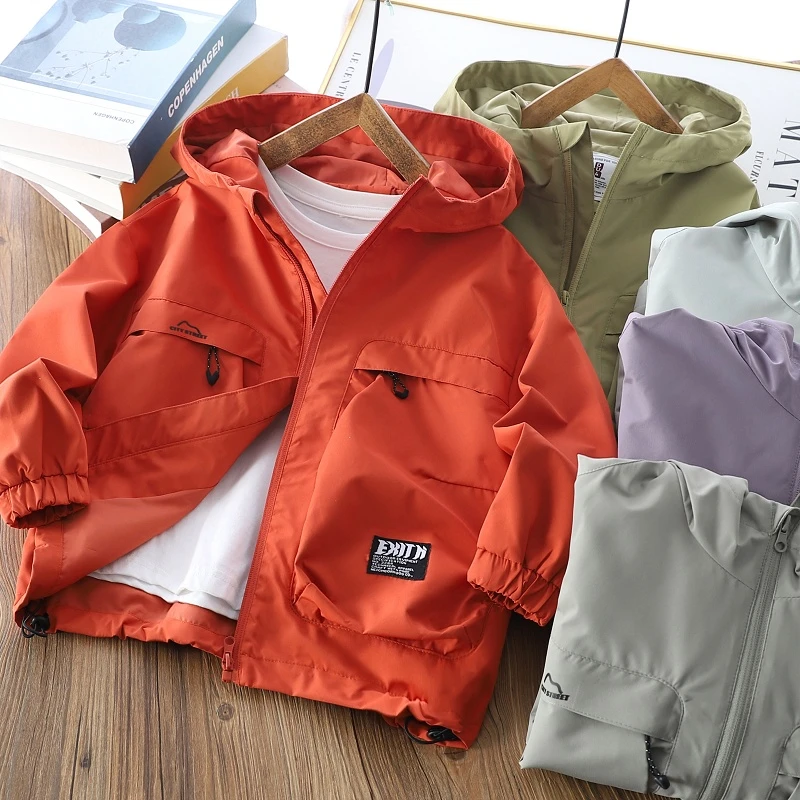 男童春秋连帽防风休闲拉链冲锋衣