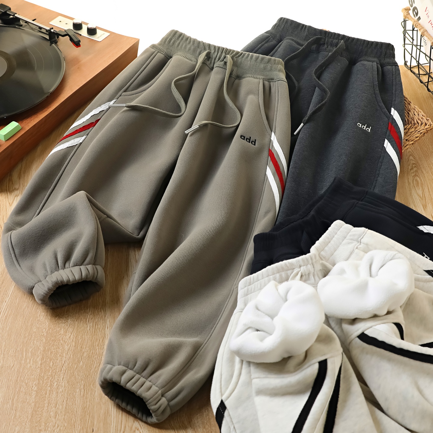 男童一体羊羔绒加厚保暖运动卫裤