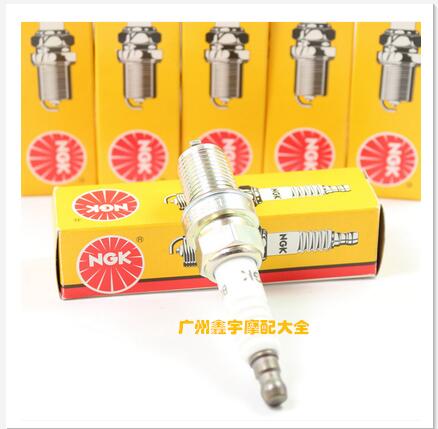 NGK摩托车火花塞弯梁踏板巧格