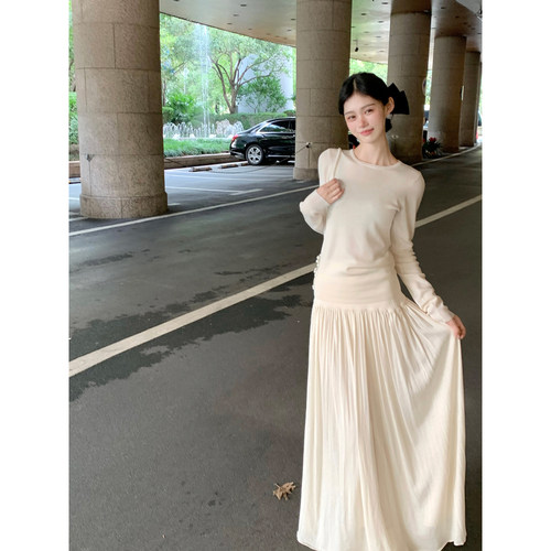 桃可了◆《雪绘香榭》羊毛针织上衣女内搭长款半裙两件套气质套装