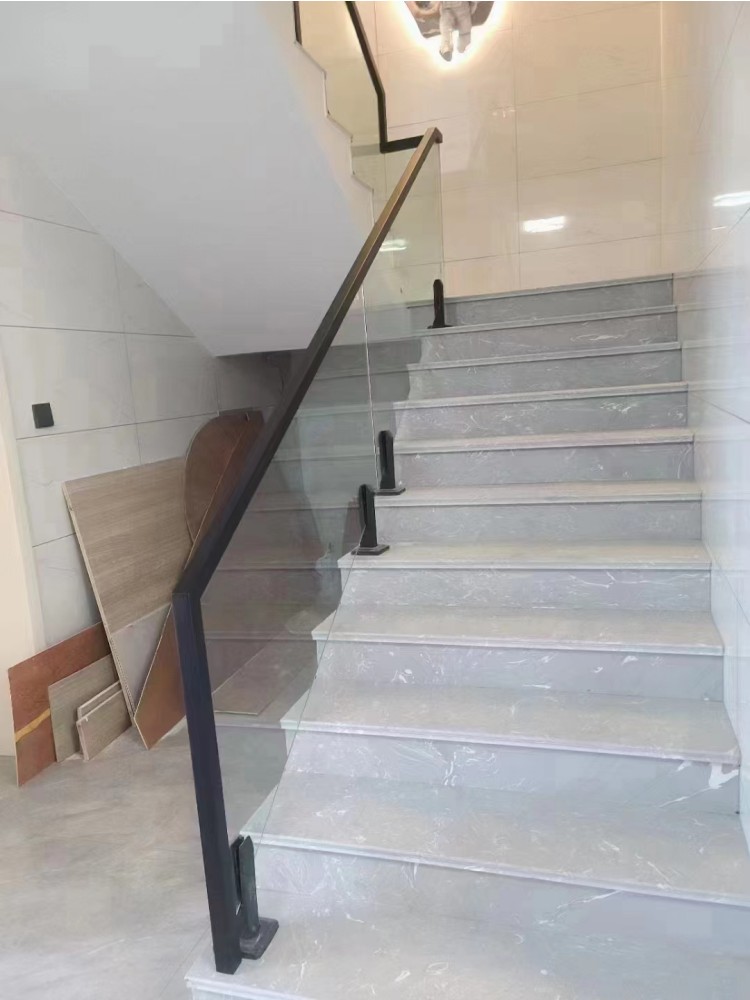 美家美户楼梯护栏厂家图片