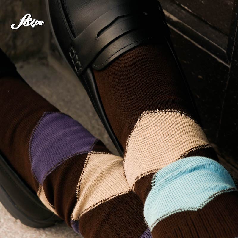 FSTPS菱形格袜子秋冬中筒袜子复古不对称ins潮学院风配玛丽珍鞋