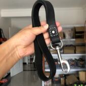 狗狗牛皮短牵引50公分加宽一步牵牵引链把手中大型犬专用遛狗短牵