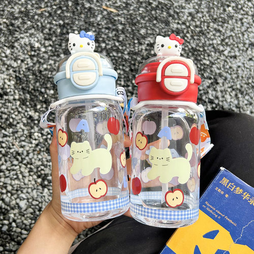 女生可爱高颜值水杯ins便携式学生不撞款新款儿童吸管卡通塑料杯