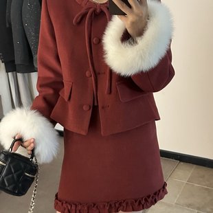 小香风短款毛呢羽绒外套+A字裙半身裙套装配可拆卸真狐狸袖口毛