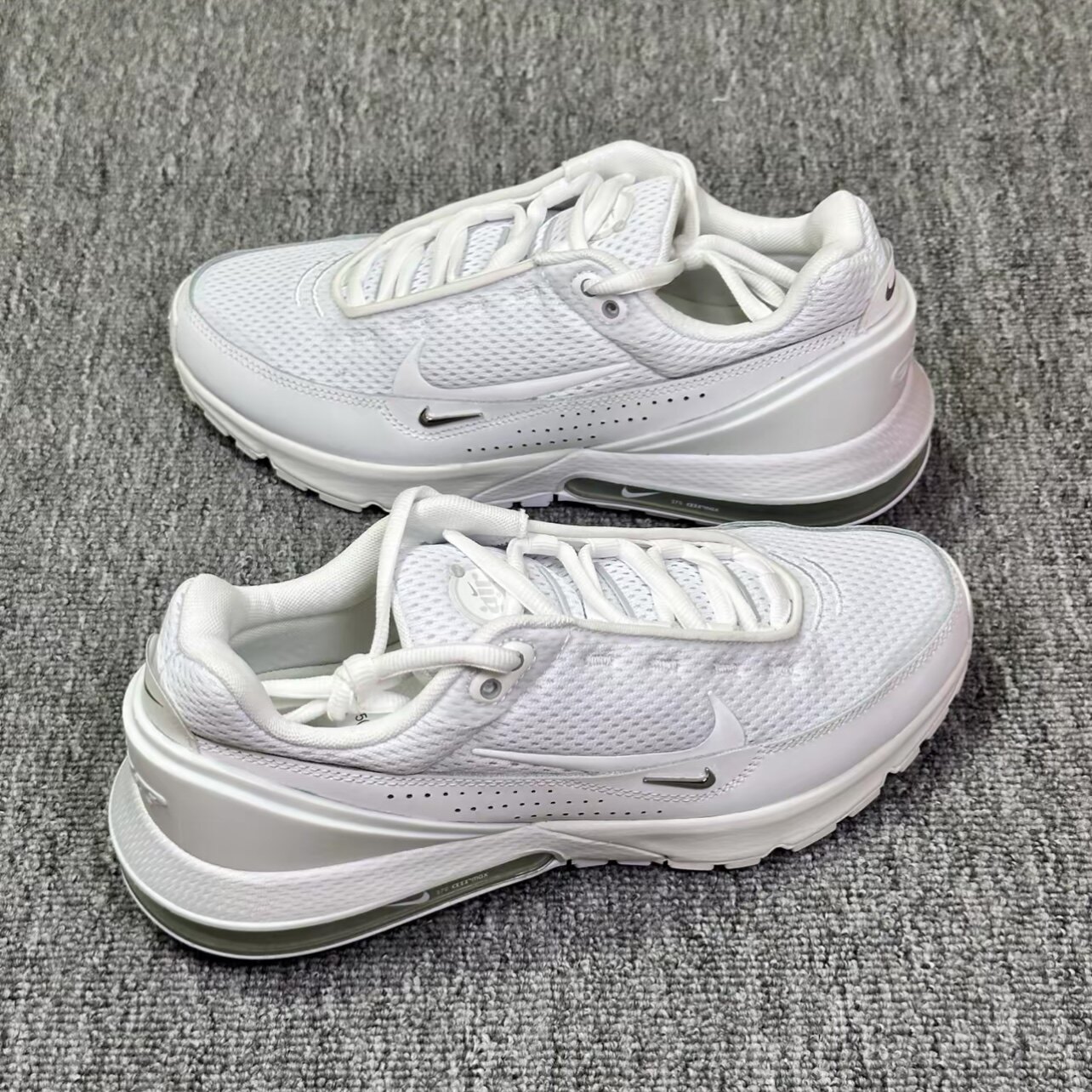 Nike Air Max Pulse 低帮 生活休闲鞋 男女同款 白色DR0453-101