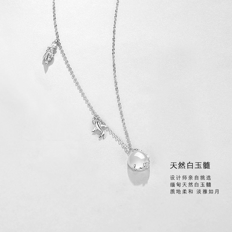 原创设计大鱼海棠森系项链女白玉髓海豚锁骨链ins冷淡风百搭饰品