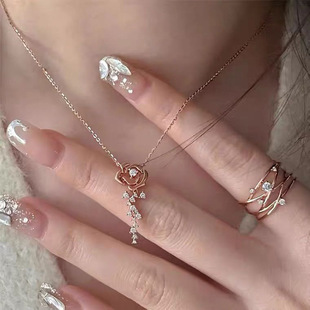 玫瑰花白钻项链小众轻奢ins学生甜美星云颈链小王子系列礼物