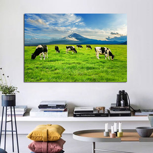 唯美草原牛群吃草海报装饰贴画蓝天白云风景挂画绿色护眼墙壁贴画