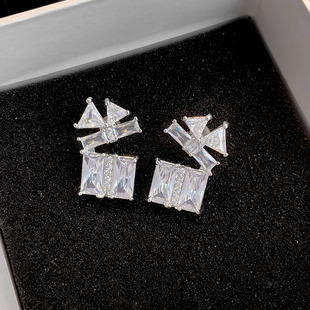 沈月同款盛放耳钉女气质甜美轻奢蝴蝶结高光耳环百搭个性满钻耳饰