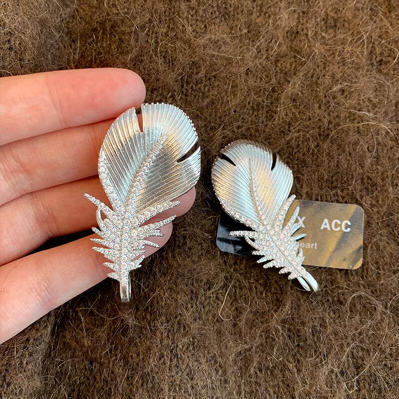 中古银色镶钻羽毛胸针女秋冬高级感新款重工轻奢毛衣大衣胸花配饰