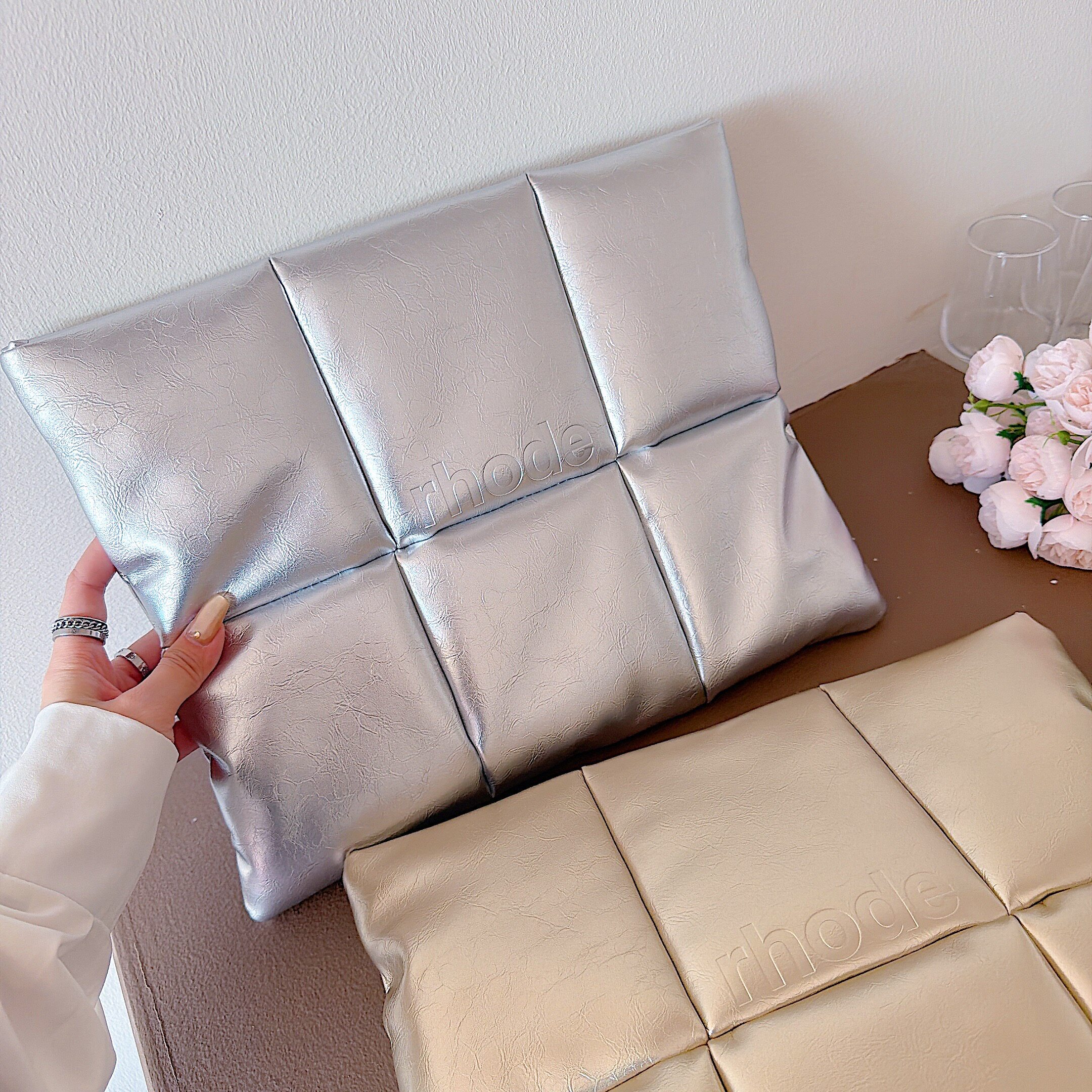 适用2026新款MacBookAir内胆包13寸M5苹果笔记本Pro14英寸磁吸防摔防震枕头包华为小米电脑包