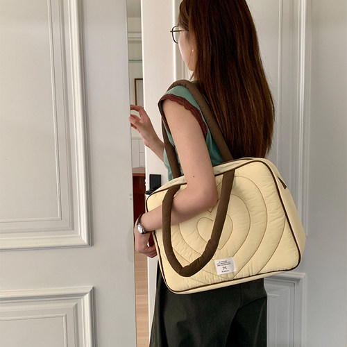 女款单肩手提16寸电脑包MacBook