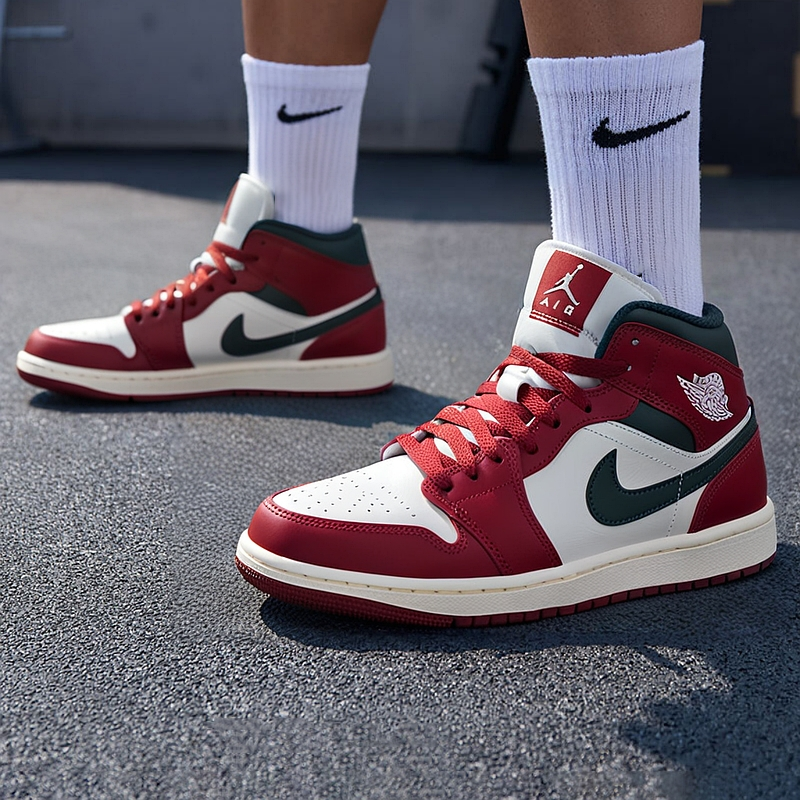 NIKE耐克正品男鞋AIR JORDAN 1经典复古运动训练篮球鞋DQ8426-105