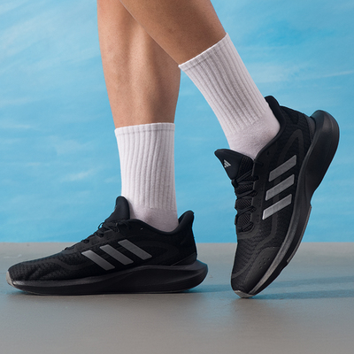 阿迪达斯男女同款跑步鞋冬季款减震黑武士情侣休闲运动鞋 JH5150