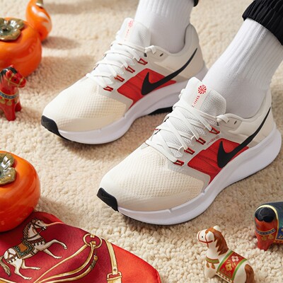 耐克NIKE跑步鞋男鞋新年款红色低帮轻便透气运动鞋休闲鞋DR2695