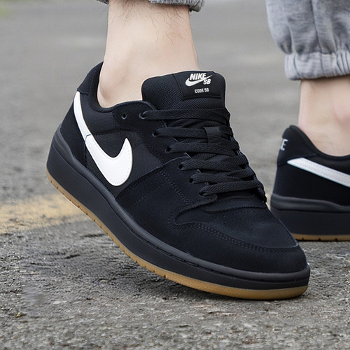茵特丨耐克男黑色休闲鞋新款NIKE SB CODE 58滑板鞋运动鞋IB0108