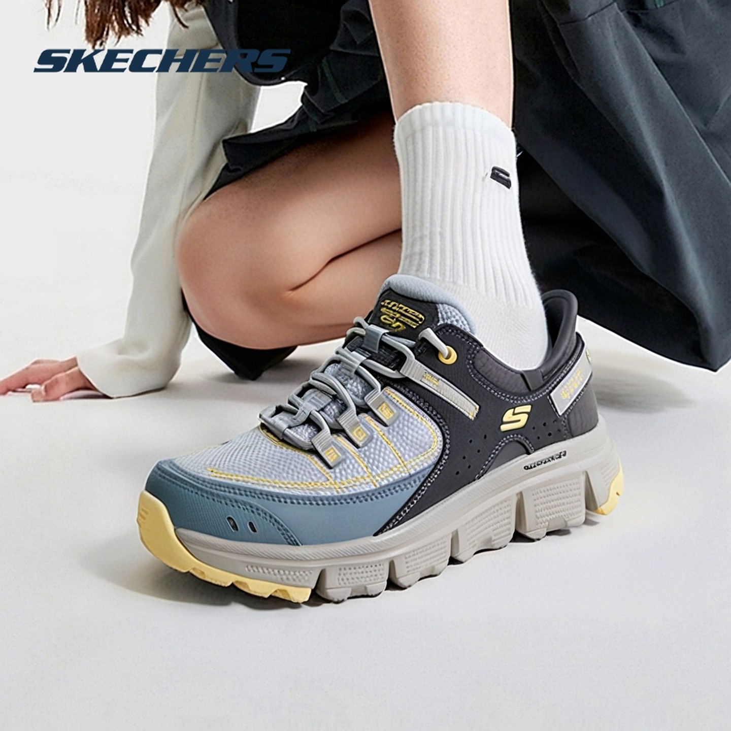 斯凯奇闪穿鞋徒步鞋女鞋2026春季新款户外登山休闲鞋运动鞋妈妈鞋