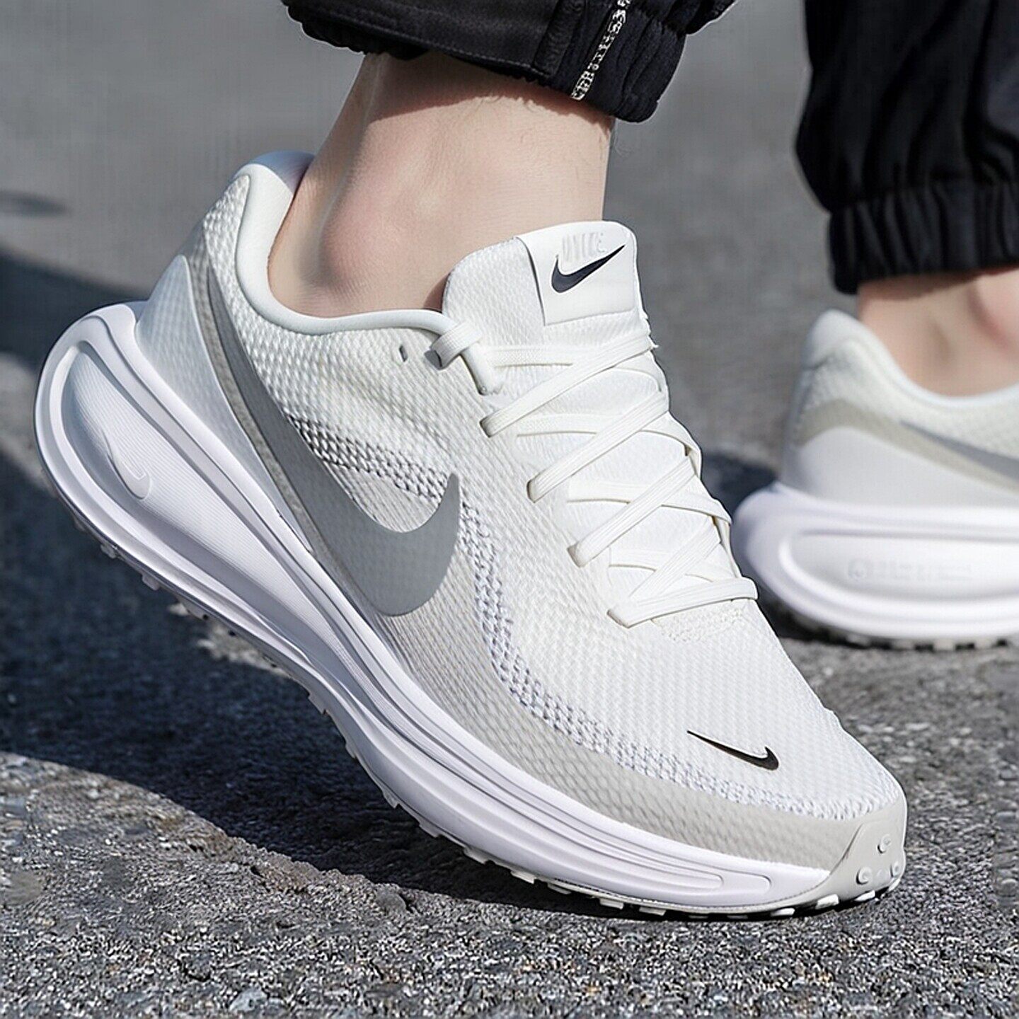 NIKE耐克男鞋跑步鞋2026春季新款运动鞋网面透气休闲鞋HJ9198-122