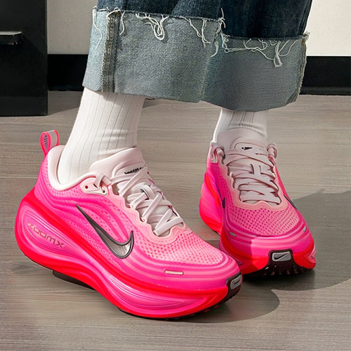 NIKE耐克女鞋2026夏季新款运动鞋VOMERO PLUS网面透气缓震跑步鞋