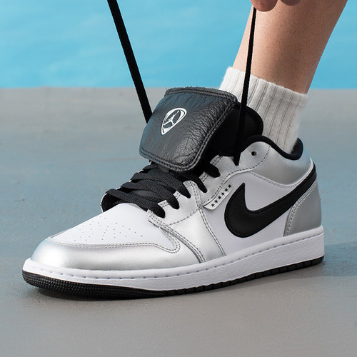 茵特丨耐克男鞋Air Jordan 1黑白银AJ1魔术贴复古篮球鞋IR2278