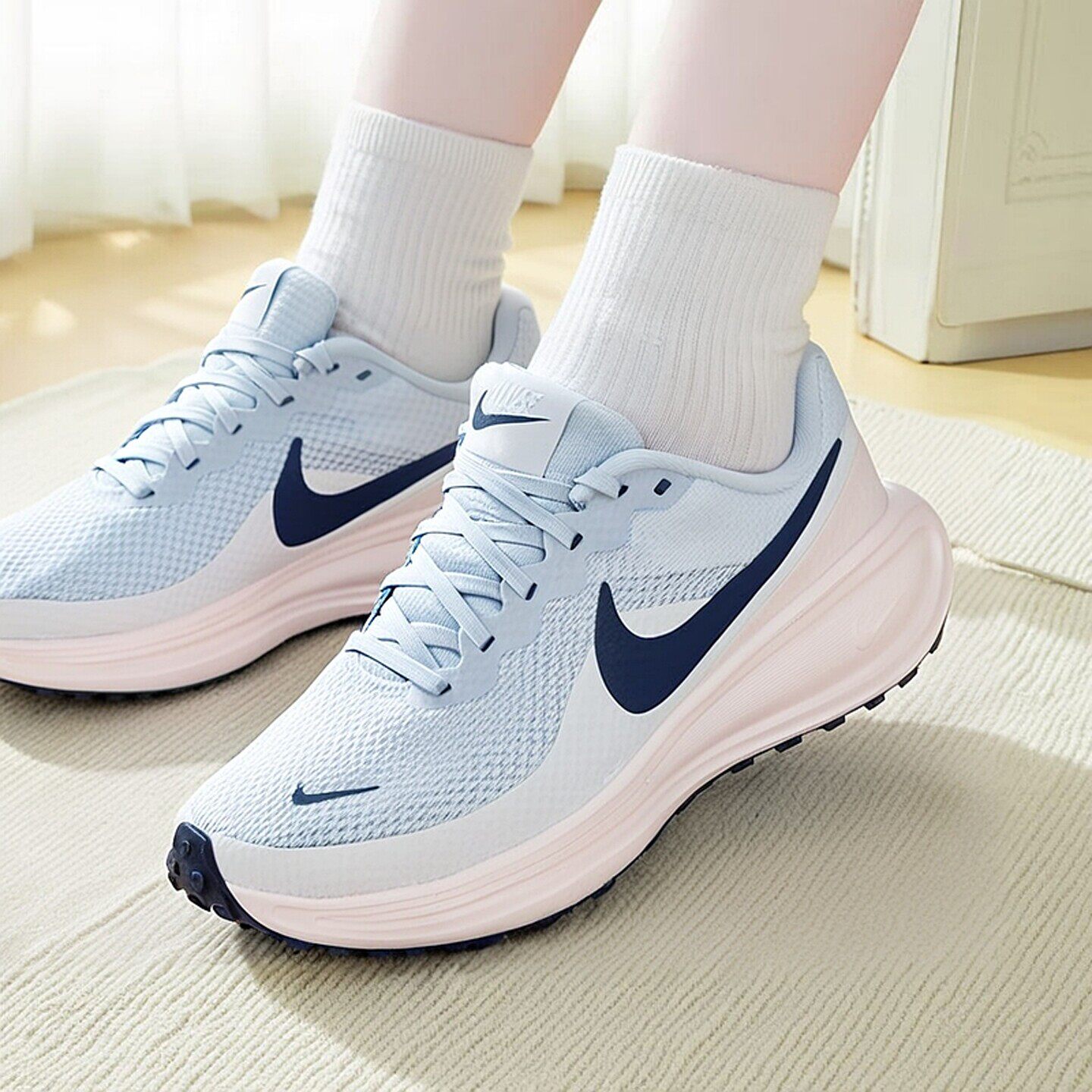 茵特丨Nike耐克网面鞋女鞋2026夏季新款REVOLUTION 8运动鞋跑步鞋 - 实物图