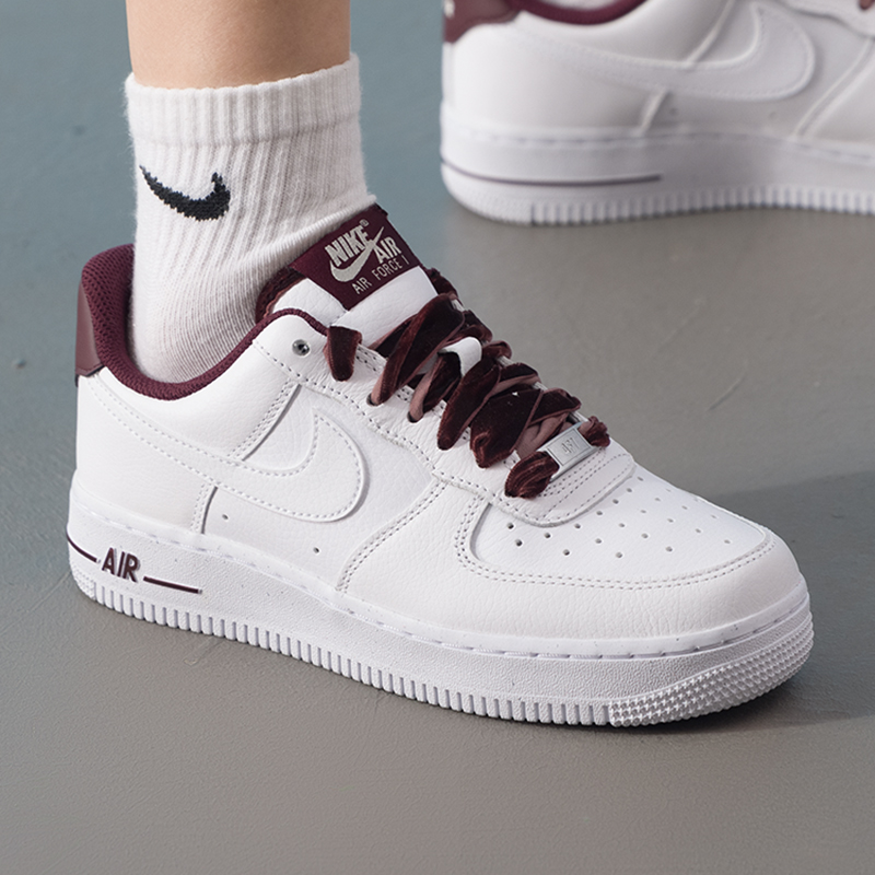 NIKE耐克女鞋WAIR FORCE 1 '07 VINTAGE运动板鞋休闲鞋HV4403-600