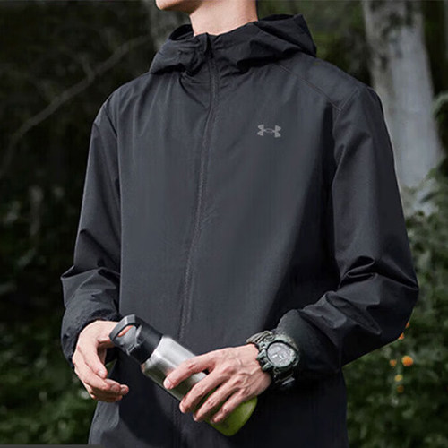 UA安德玛外套男子春秋季户外冲锋运动服跑步训练服梭织连帽夹克衫