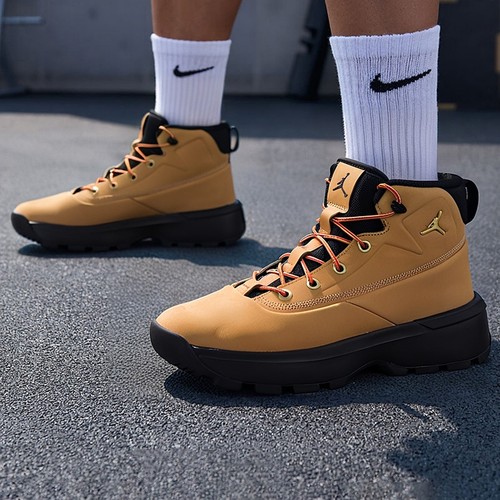 耐克AJ大黄靴男鞋冬季新款运动鞋比赛实战缓震篮球鞋马丁靴HV4580