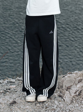 阿迪达斯针织长裤女裤2026冬季新款三条纹阔腿裤直筒运动裤KB8998