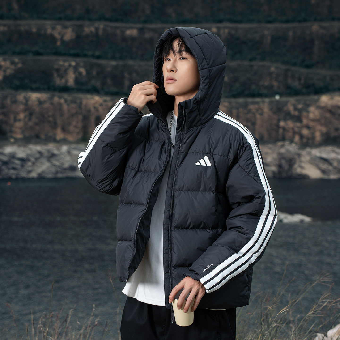 阿迪达斯正品羽绒服男装2025新款加厚保暖连帽外套运动服休闲夹克
