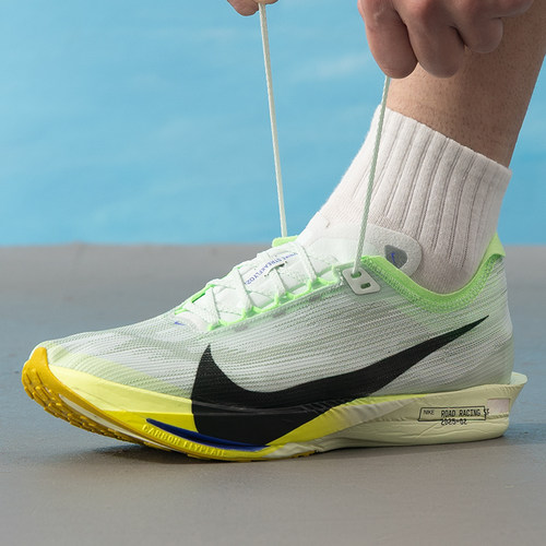 NIKE耐克男鞋新款ZOOMX STREAKFLY 2运动鞋碳板竞速跑步鞋HF6416