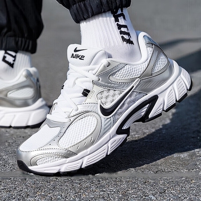耐克男鞋26新款春季复古运动鞋老爹鞋轻便透气休闲鞋跑步鞋HJ5228