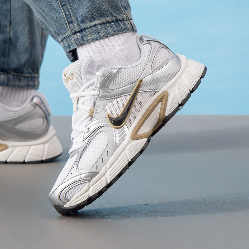 Nike耐克男鞋休闲鞋V5 RNR运动鞋透气轻便日常户外旅游鞋HJ5228