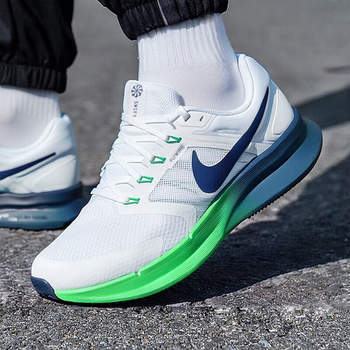 茵特丨NIKE耐克跑鞋男26夏新款运动鞋RUN SWIFT 3回弹跑鞋DR2695