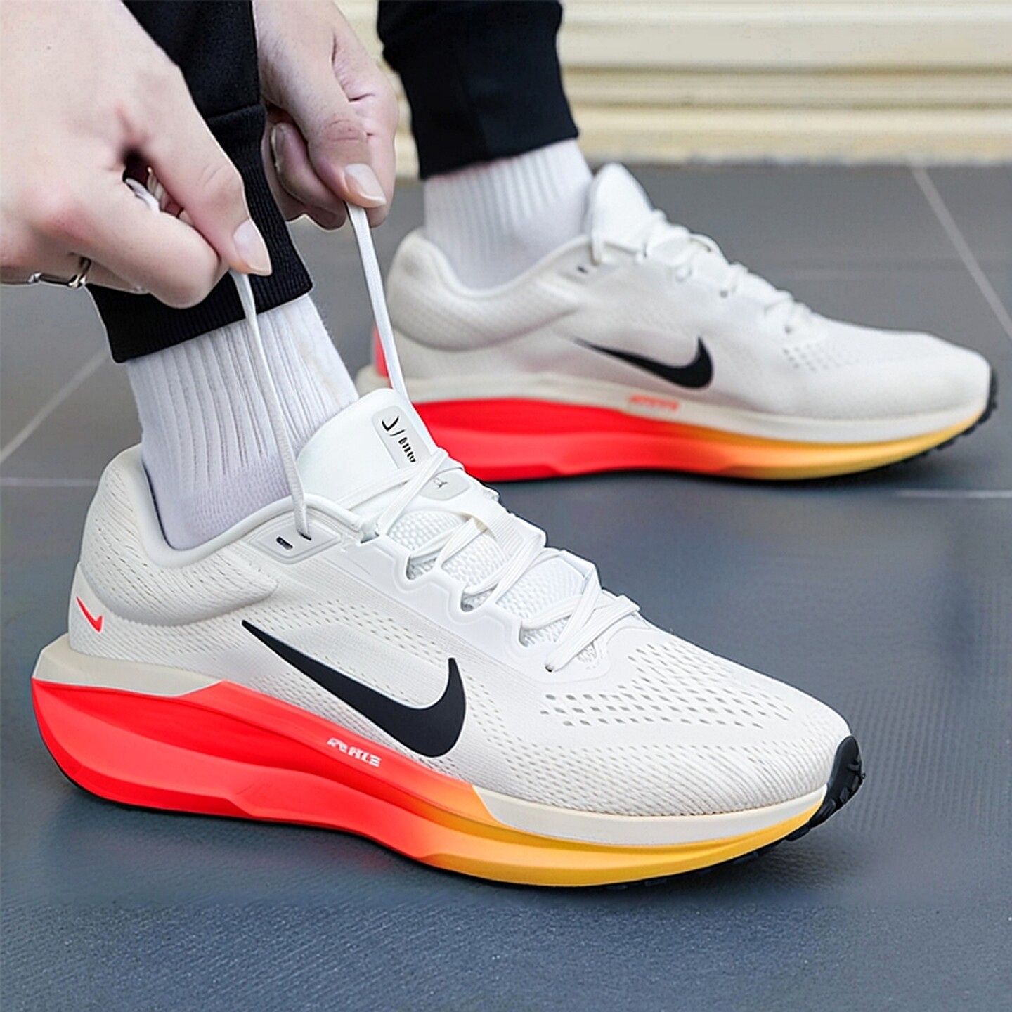 Nike耐克男鞋新款AIR WINFLO 11网面透气运动鞋跑步鞋FJ9509-111