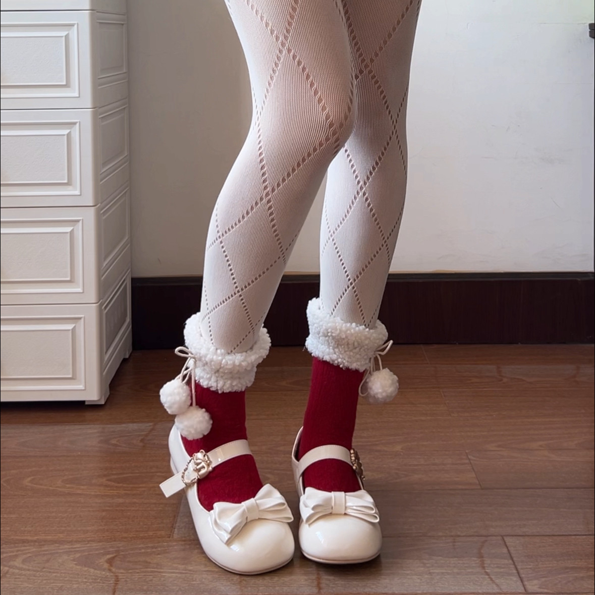 秋冬加厚保暖红色圣诞节庆毛球羊羔绒短袜新年袜子本命年礼物袜子,女士内衣/男士内衣/家居服,连裤袜/打底袜,淘宝优惠券,粉丝福利购,淘宝优惠卷