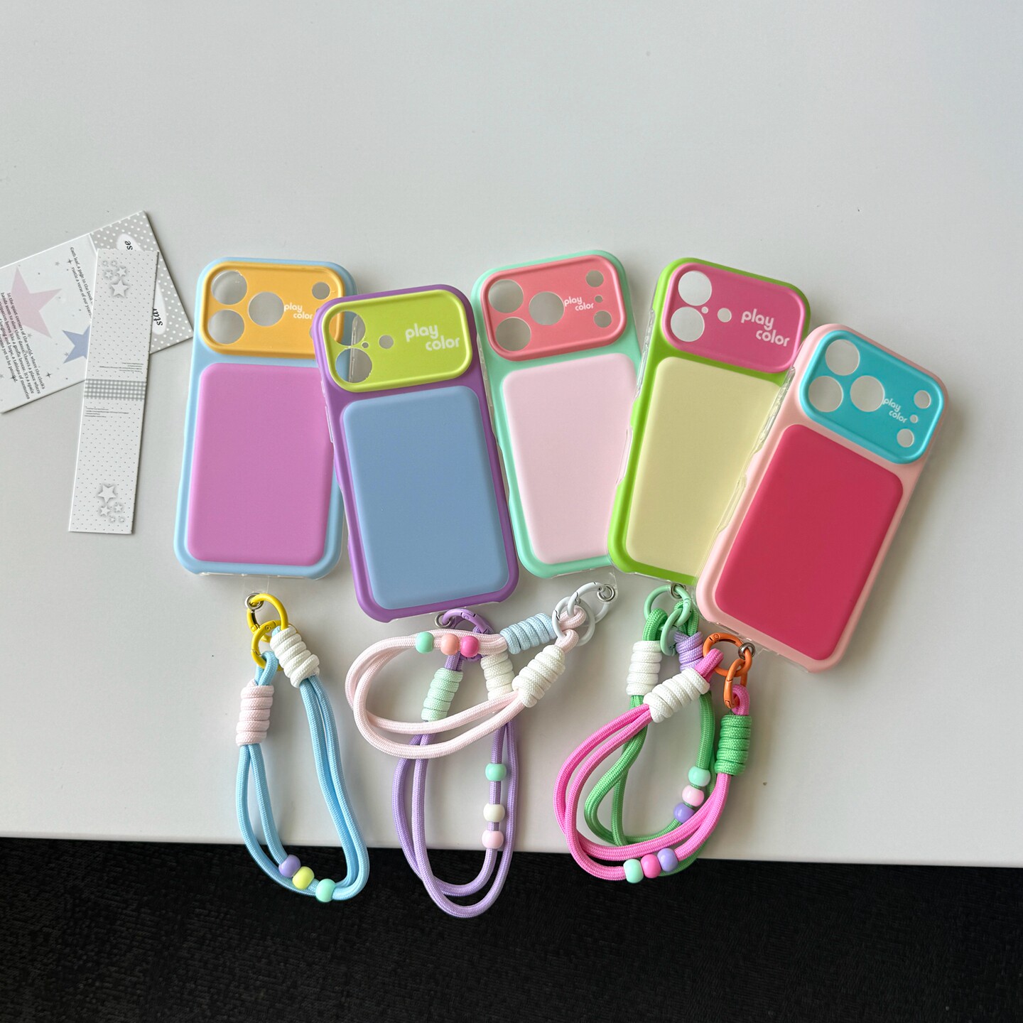 简约时尚秒变17糖果色手机壳适用苹果iPhone17promax彩色拼接撞色硅胶16/15保护套女款肤感硅胶高级感带手绳