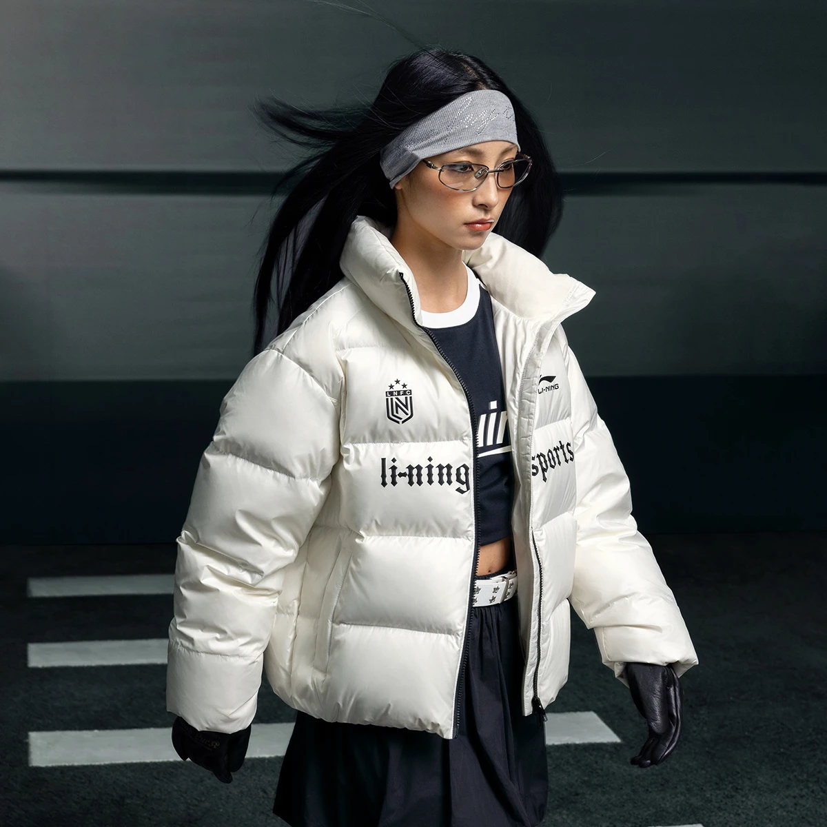 李宁火锅羽绒男女同款2025防泼水抗静电宽松鸭绒短羽绒服AYMV439