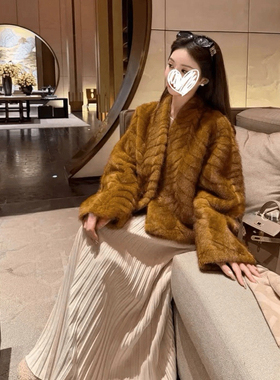 韩系V领人字纹金叶貂环保皮草女2025冬季高级感皮毛一体短款外套