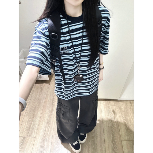 【无忧试穿】条纹撞色刺绣短袖
