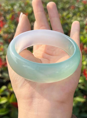 女款半山水油青玉髓玛瑙加宽手镯