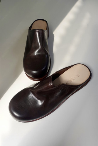 松弛感极简风 马皮圆头水洗穆勒拖鞋 真皮缝制包头半拖