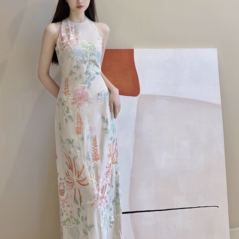 生花 亚麻刺绣老钱风挂脖连衣裙女夏季重工气质