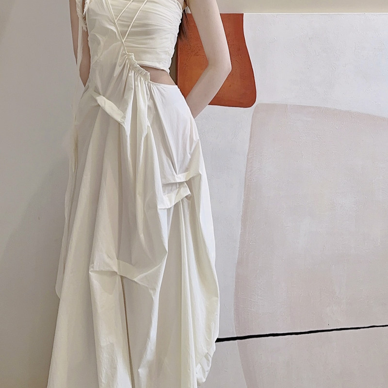 嫵曲 春夏新款米白花朵背带仙女连衣裙 小众设计款气质长裙