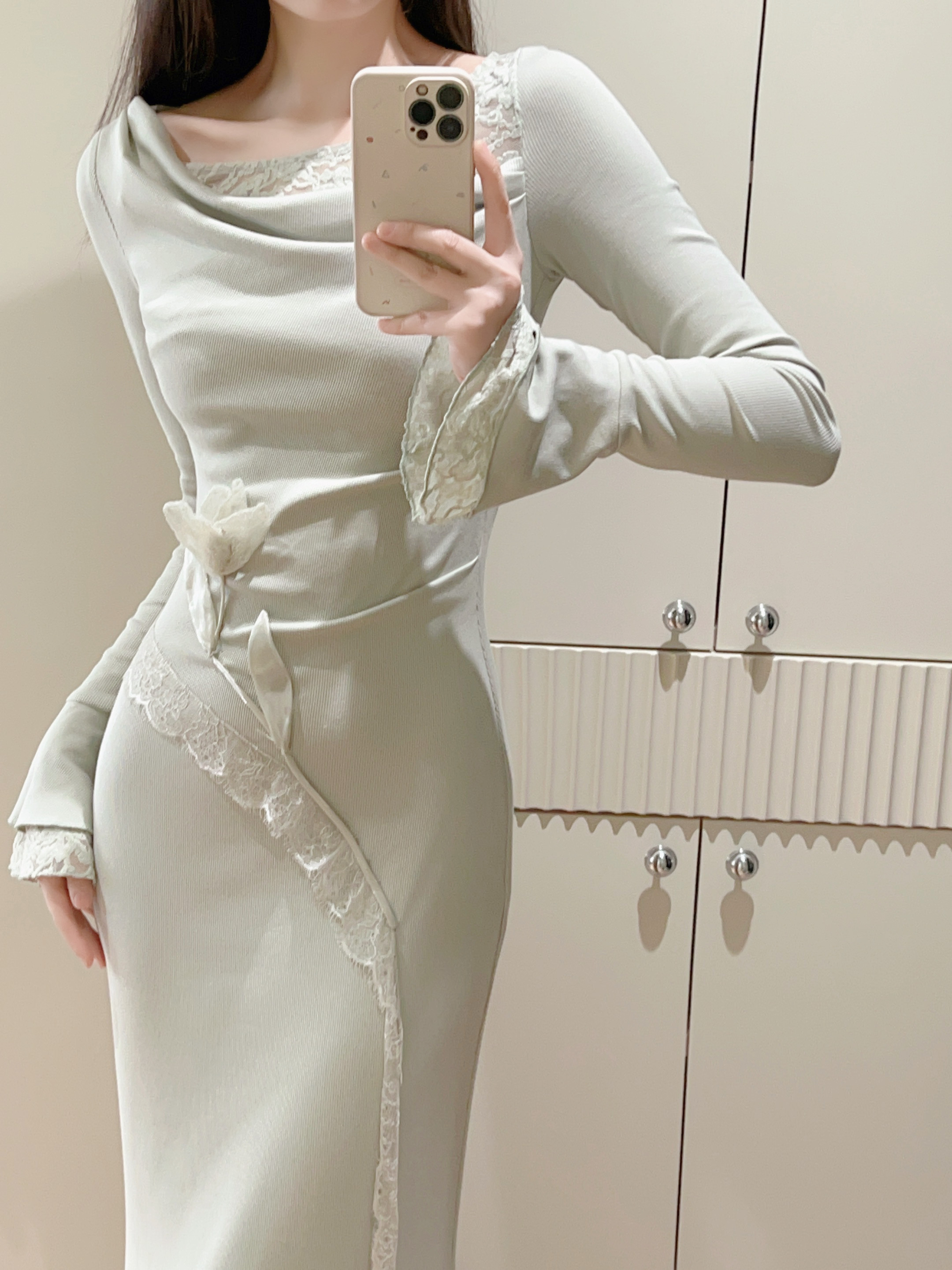 「薄荷生巧」冬日氛围荡领蕾丝立体郁金香连衣裙秋冬,女装/女士精品,礼服/晚装,淘宝优惠券,粉丝福利购,淘宝优惠卷