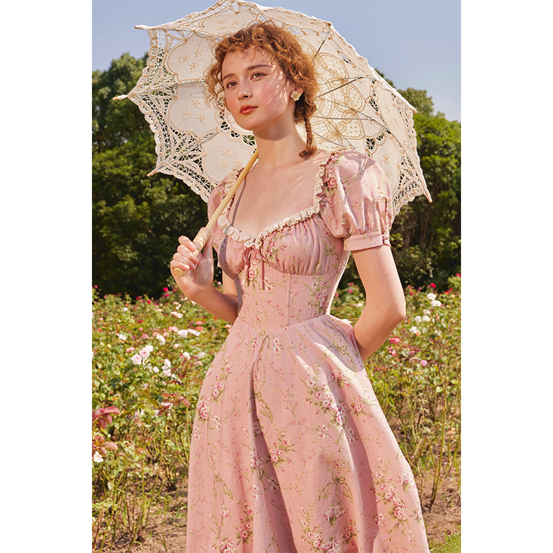 a字裙粉色泡泡袖连衣裙