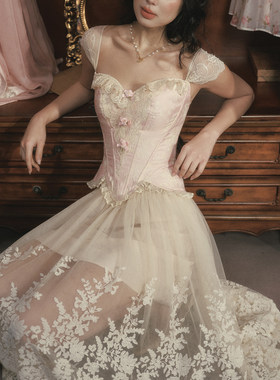 LaceMade 古典花瓣 法式洛可可风甜美少女吊带鱼骨胸衣花瓣上衣女