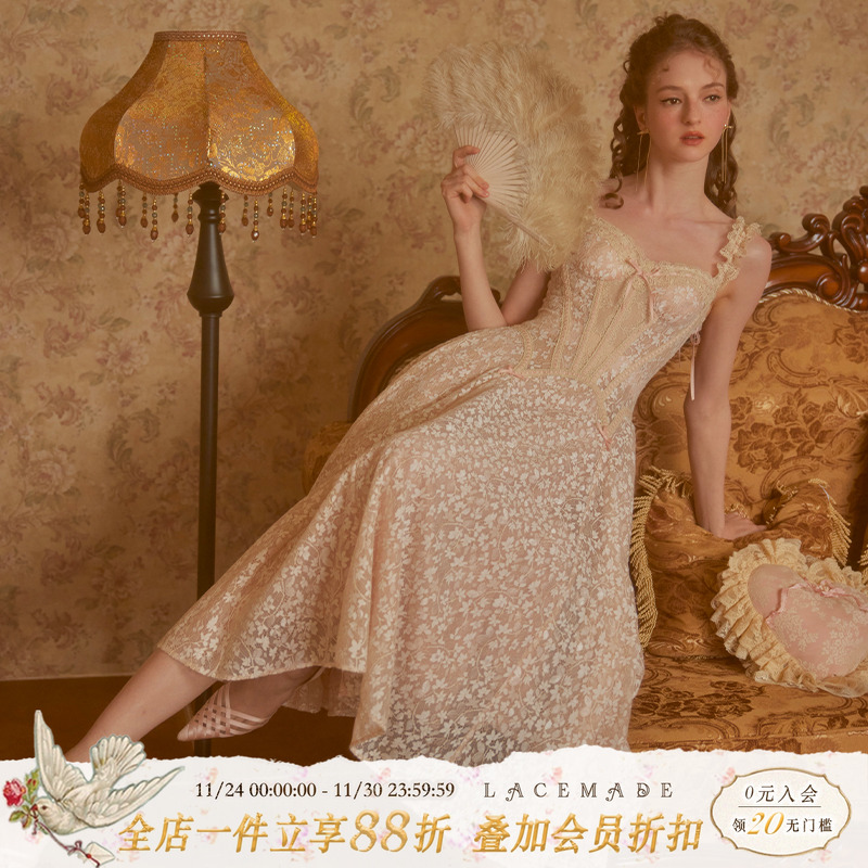 LaceMade 玻璃糖纸 法式千金风重工蕾丝吊带鱼骨连衣裙轻礼服裙